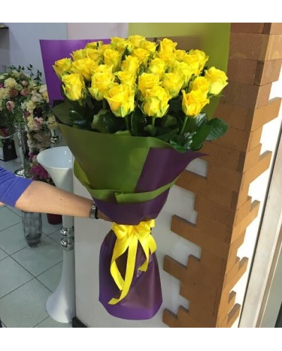 25 Դեղին Վարդեր