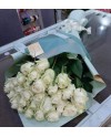 15 White Roses