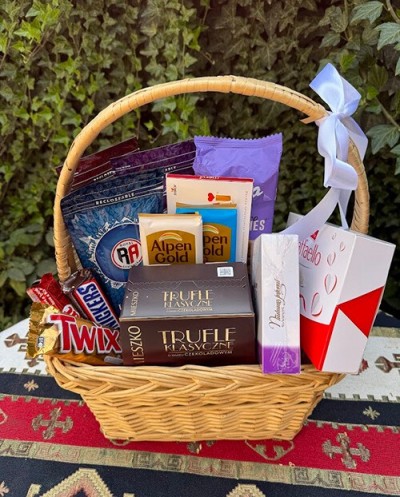 Սուրճի Զամբյուղ Քաղցրեղենով